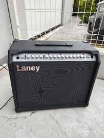 amplificatore per chitarra Planet 300tf