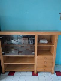 Mobile in Legno Chiaro con Vetrina cassettiera 