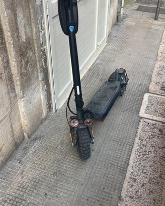 Monopattino elettrico 2 motori