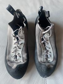 Scarpe arrampicata n. 43
