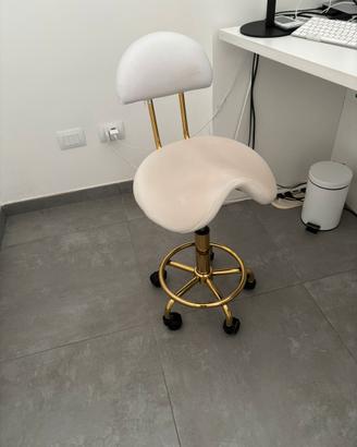 Sedia con rotelle color oro