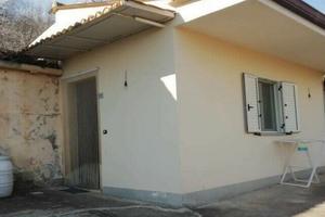 Casa villa in periferia