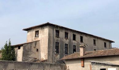 Edificio da ristrutturare