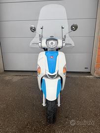 Scooter Kymco like200