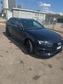 Audi A4 2.0 TDI 150 CV S-Line
