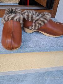 zoccoli in pelle  con interno in pelo 