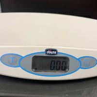 Bilancia Chicco per controllare il peso del neonat