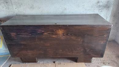 Antico Baule in legno massello scuro anni trenta