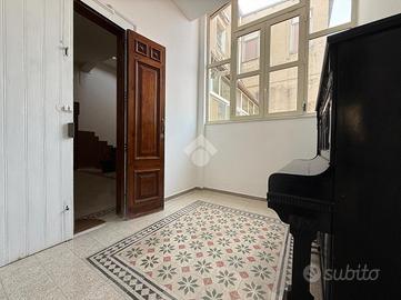 3 LOCALI A REGGIO DI CALABRIA