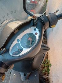 Scarabeo 50 2t street