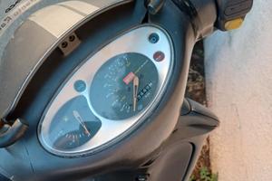 Scarabeo 50 2t street