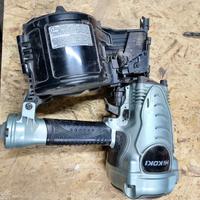 sparachiodi praticamente nuova