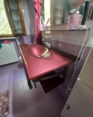 lavandino bagno, mensola e specchio vetro e inox