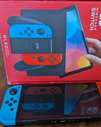 Nintendo switch oled con accessori