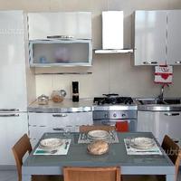 Cucina componiblie mobili esposizione