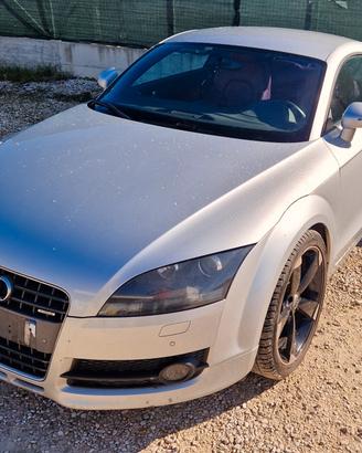 Audi TT 8j 2.0 TDI quattro cbb per ricambi (2a)