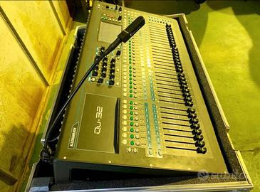 Mixer Digitale ALLEN & HEATH QU-32 con flycase