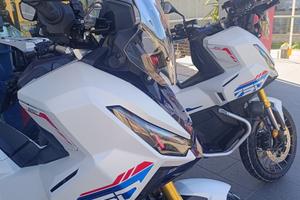 HONDA X-ADV750 NUOVA A TASSO ZERO