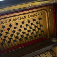 Pianoforte a muro barnes