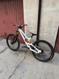 Specialized Demo8 TL M Custom Build