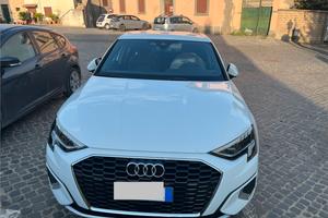 Audi A3 30 tfsi, manuale