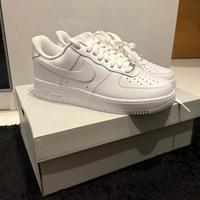 Nike Air Force 1 Bianche – Numero 40.5 – Nuove