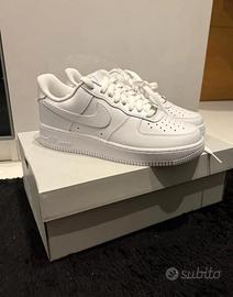 Nike Air Force 1 Bianche – Numero 40.5 – Nuove