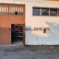 CAVARZERE:: capannone con uffici