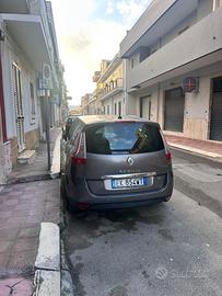 Gran scenic 7 posti 2012