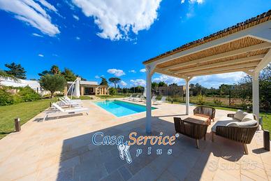Matino – Villa indipendente con piscina e giardino