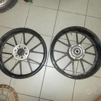 Duke 640 01: cerchio forcella disco pinza sella