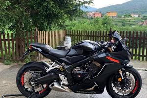 Honda cbr 650r A2 (a libretto)