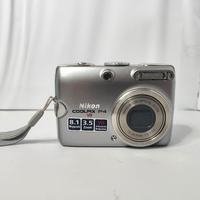 Nikon Coolpix P4 VR