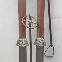 Sci antichi in legno completi