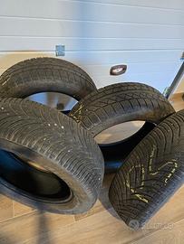 pneumatici invernali 215 60 R17 