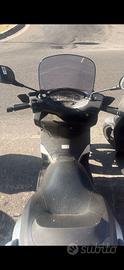 Yamaha xmax 250