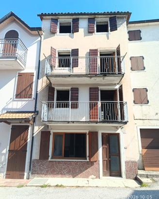 Casa a schiera con terreno