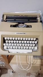 macchina da scrivere Underwood 250