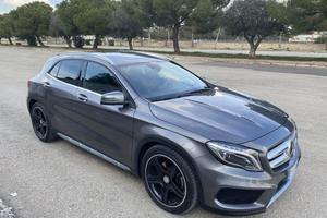 Mercedes-Benz GLA 220 cdi 4 Matic AMG PREMIUM