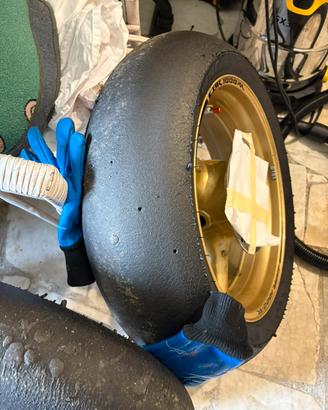 Metzeller TD Slick 200/55 e 120/70 DOT 2025