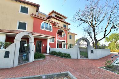 4 LOCALI A CAORLE