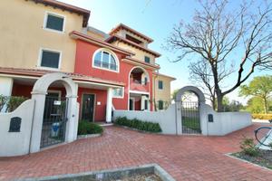 4 LOCALI A CAORLE