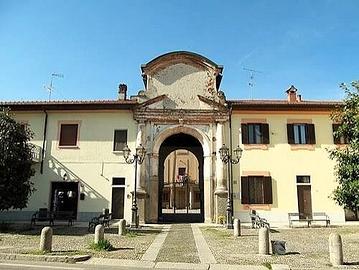 Sedriano quadrilocale 700 euro balcone box cantina