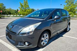 Peugeot  5008 1.6 diesel  112 cav FRIZ.VOL NUOVO