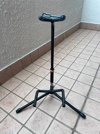 Stand / Supporto per chitarra o basso Stagg