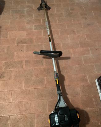 Decespugliatore per giardino