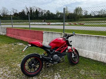 Ducati Monster 796