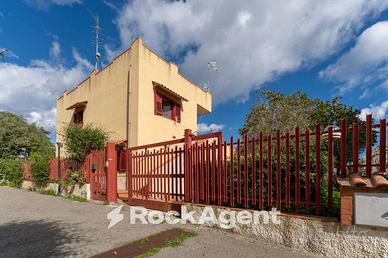 VILLA 8 VANI CON TERRAZZE - COLLINA ACI TREZZA - C