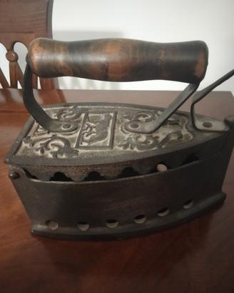 ferro stiro con lupa