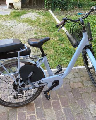 Bici Elettrica Pulse City Azzurra
